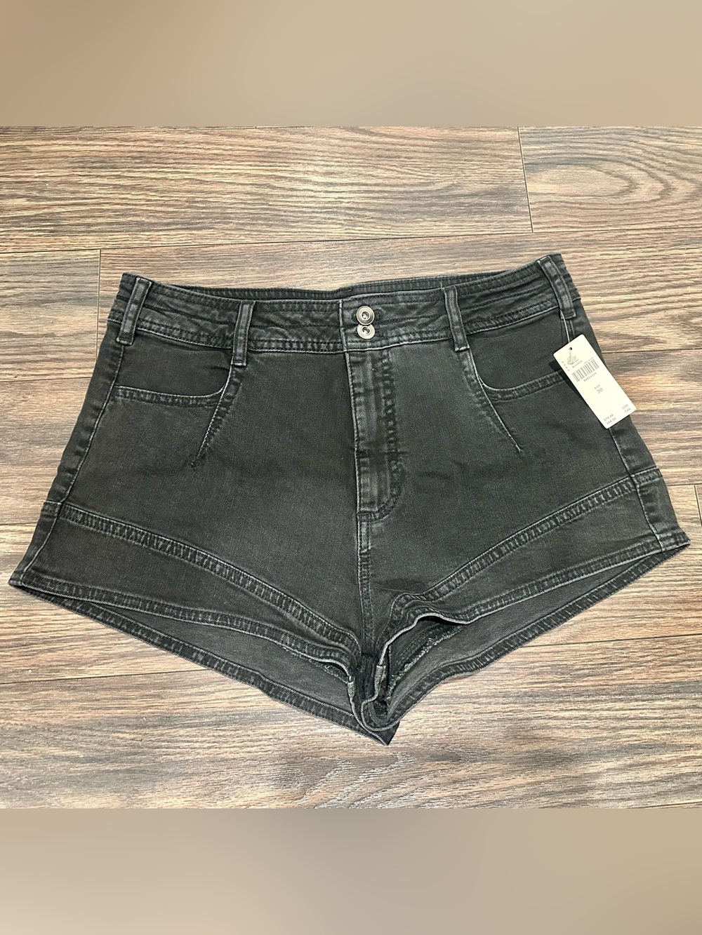 Anthropologie Pilcro Washed Black High-Rise Stretch Denim Shorts W 30 NWT